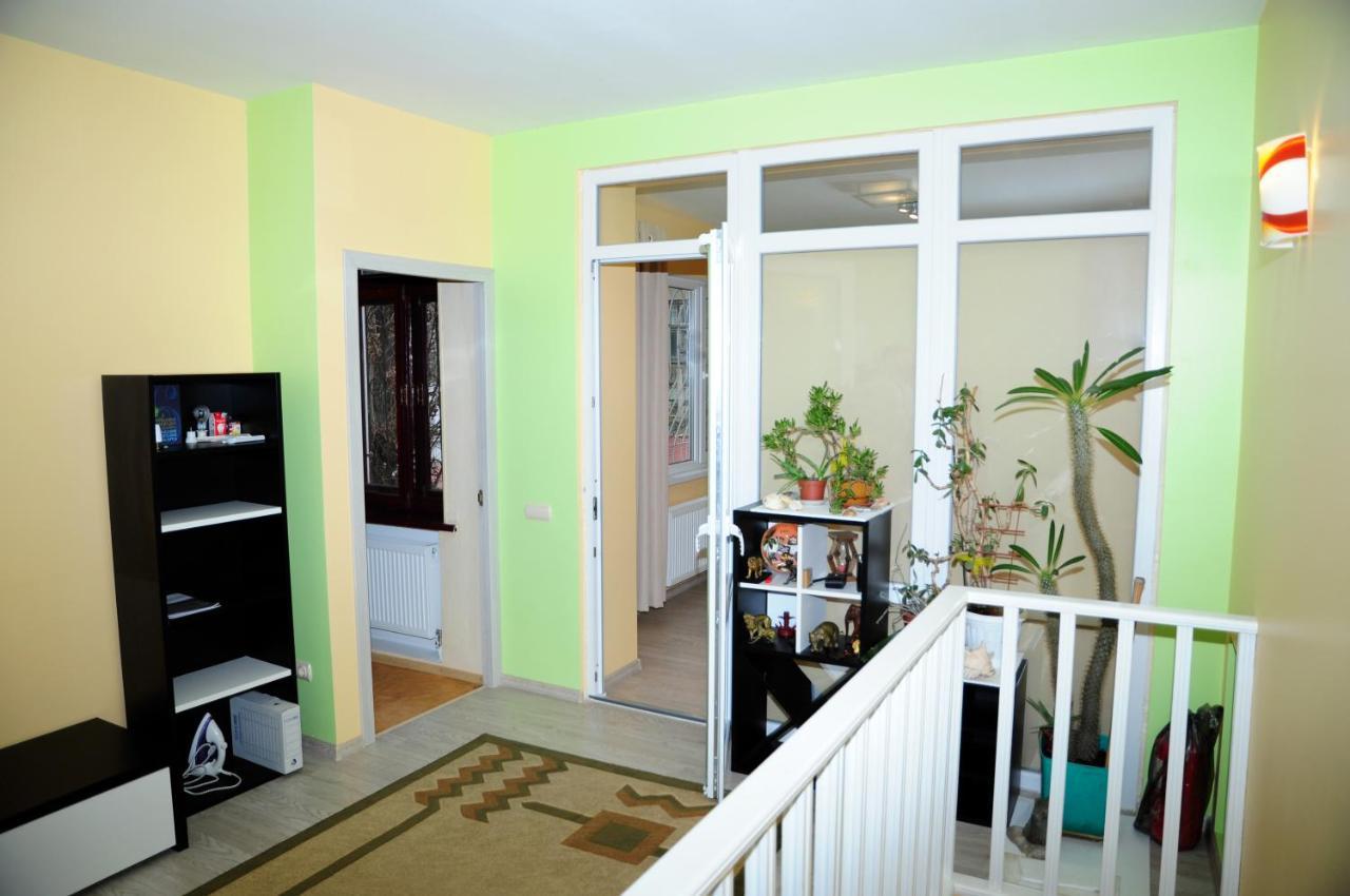 Homestay On Kanatna Street 57 Odesa Exterior photo